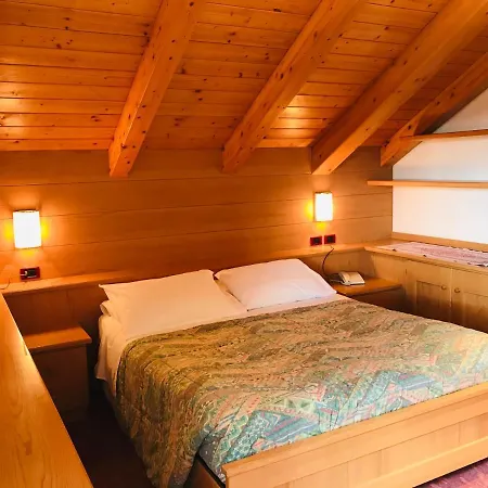 Rifugio Capanna Passo Valles Bed & Breakfast