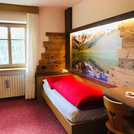 Rifugio Capanna Passo Valles Bed & Breakfast