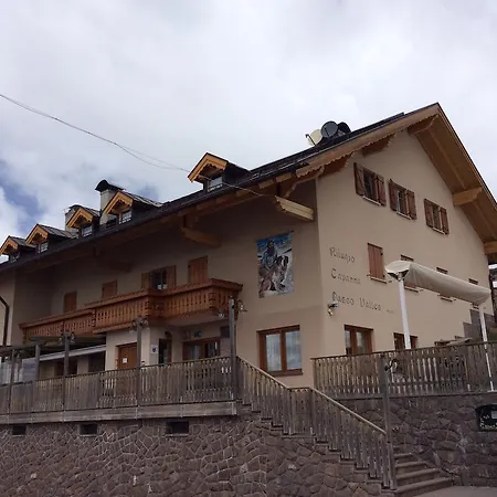 לינה וארוחת בוקר Rifugio Capanna Passo Valles פלקאדה